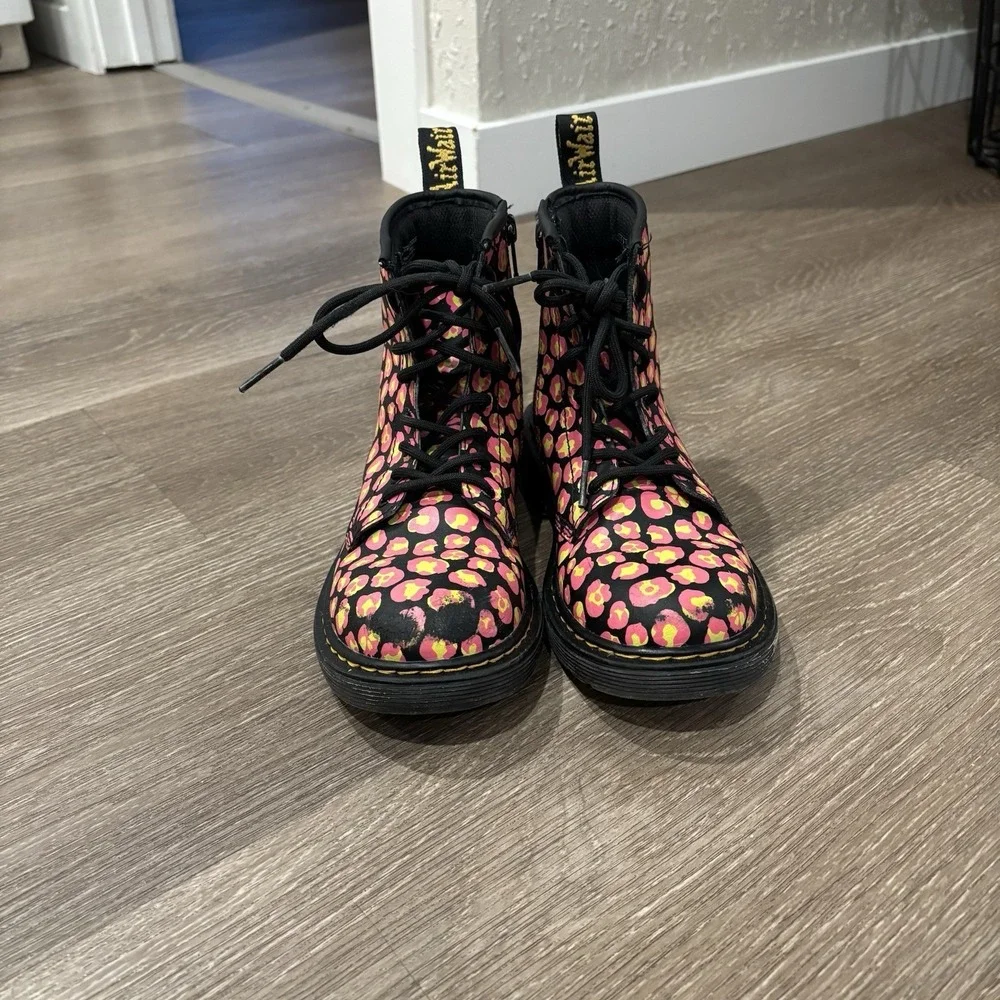 Dr Doc Martens 1460J Pink Loud Leopard Leather Lace Up Boots Size 3 - Some Wear‎